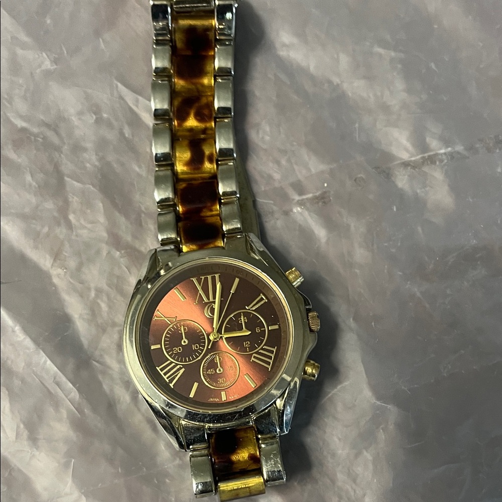 Elegant Gold and Brown Men's Watch